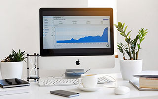 开云体育官网-勒沃库森强势波兰，阿奎罗三分雨点燃全场：激情与荣耀的足球盛宴